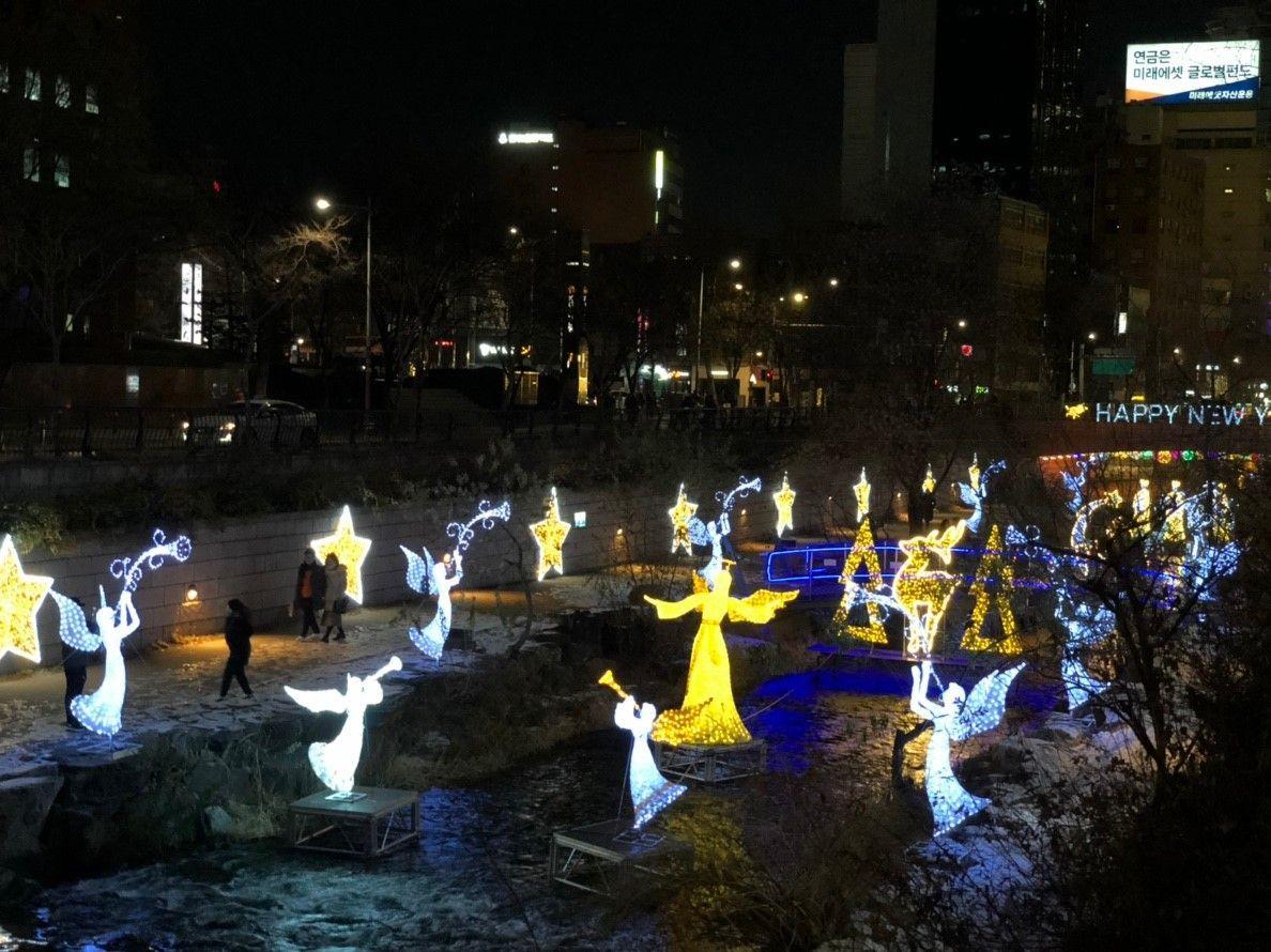 2025, christmas, lights, festival, beautiful, romantic, holiday, happy new year, 2025, lanterns, angels, heart, stream, cheonggyecheon, seoul, korea, jonggak